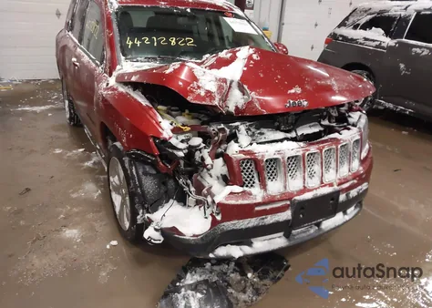 2016 Jeep Compass Latitude из США, поврежденный, VIN 1C4NJDEB2GD572713